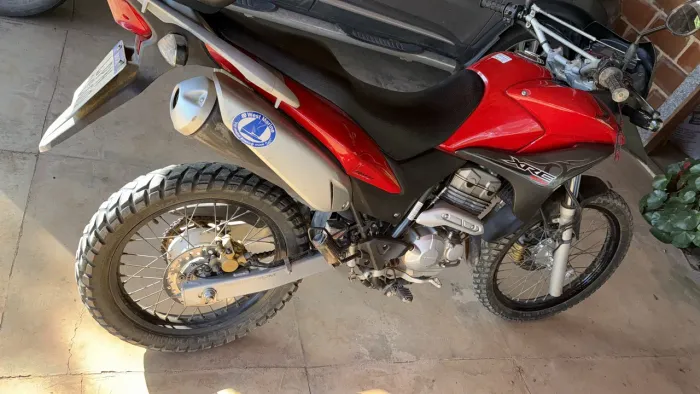 Xre 300 muito nova