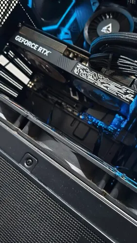 Rtx 5070 Galax 1 click oc