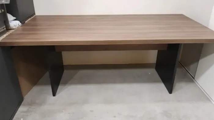 Mesa de Reunião 2,00m x 1,00m Amadeirada