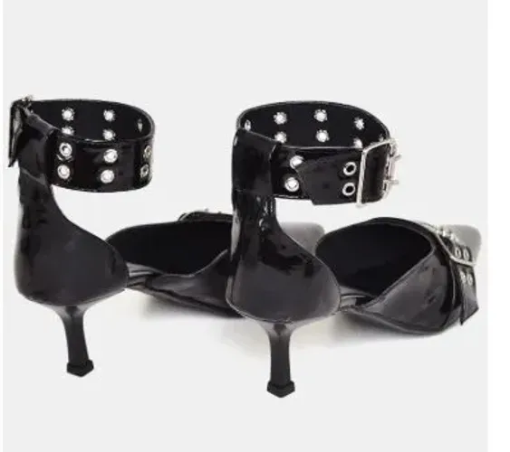 Sapato Scarpin Bico Fino Tornozeleira Preto Verniz " ZAYA"