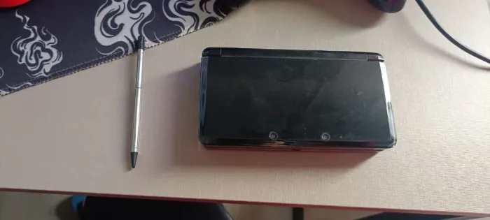 Nintendo 3DS + Pokémon Sun e Sonic Colors