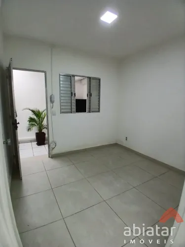 Sala comercial para locação no Jardim Maria Rosa - Taboão da Serra/SP - 20m²