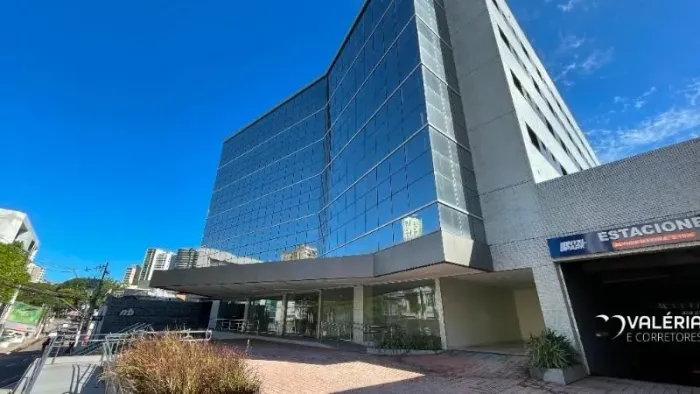 SALA COMERCIAL COM 71M². ÓTIMA LOCALIZAÇÃO!