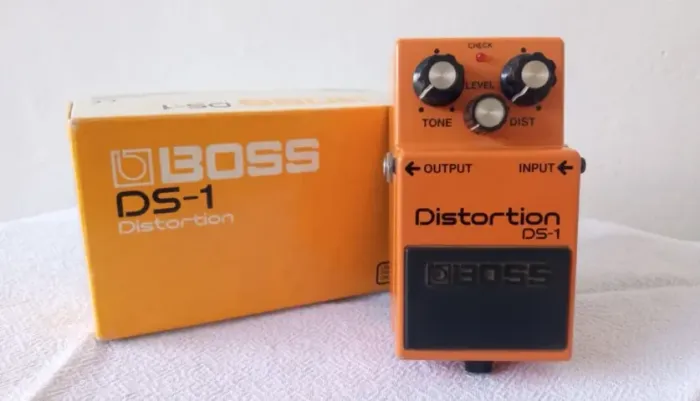 Pedal BOSS DS-1 DISTORTION GUITARRA