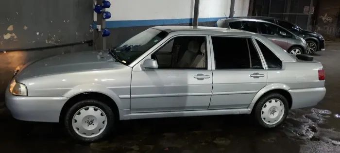 Volkswagen Santana 1.8 MI (álcool) 2005