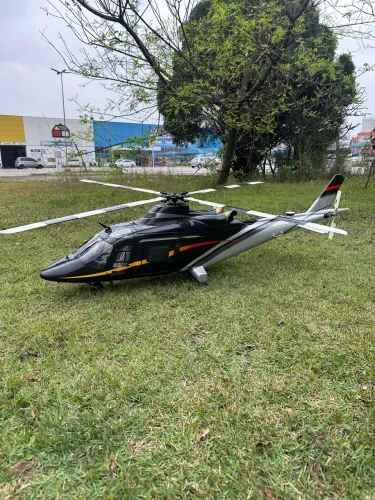 HELICÓPTERO AGUSTA WESTLAND