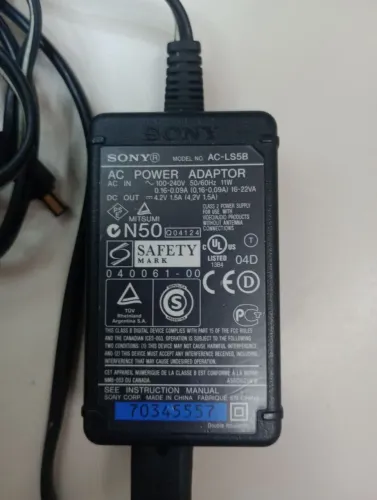 Fonte Sony AC -LS5B para câmera digital