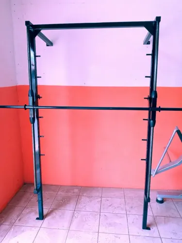 Barra guiada Agachamento supino ombros etc