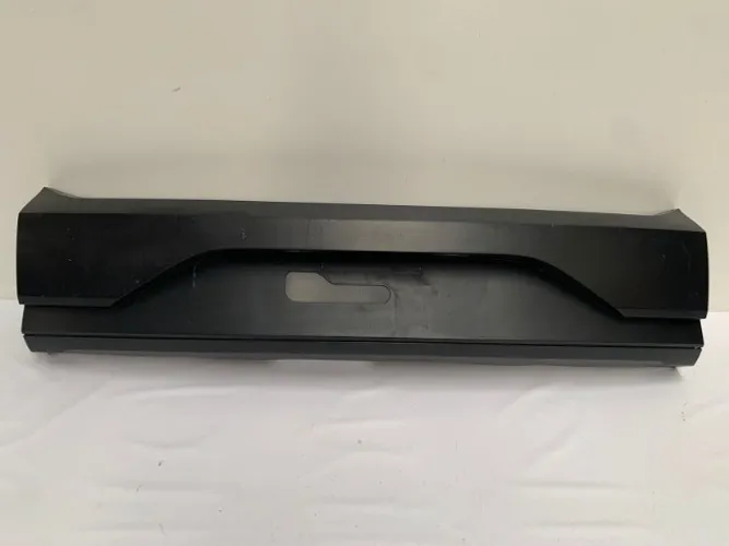 Parachoque Traseiro VW Saveiro G8 Robust - Central (Original/Usado)