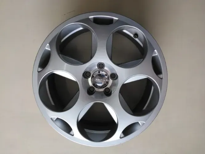 Jogo de rodas aro 17 sportiva lamborghini 5x100 17x7 et38 prata