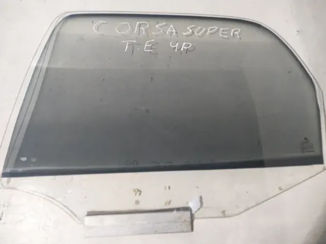 Vidro traseiro esquerdo GM/Corsa super  4p