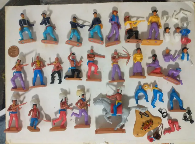 Bonecos de cowboy e índios Plasty - Forte apache