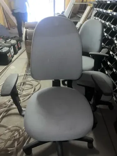 CADEIRA ESCRITÓRIO PRESIDENTE NOVA