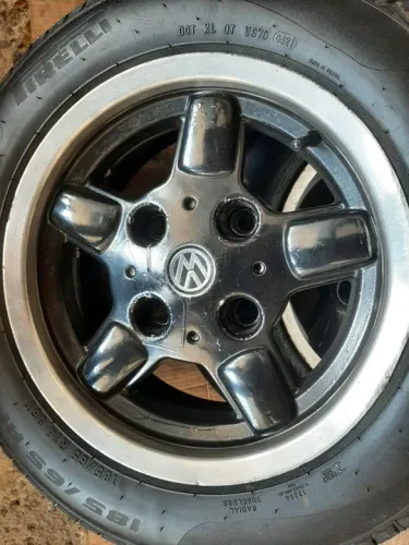 Roda esportiva preta com borda diamantada Modelo de porsche Aplicação Brasília 4x130
