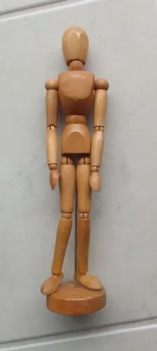 Boneco Articulado de Madeira