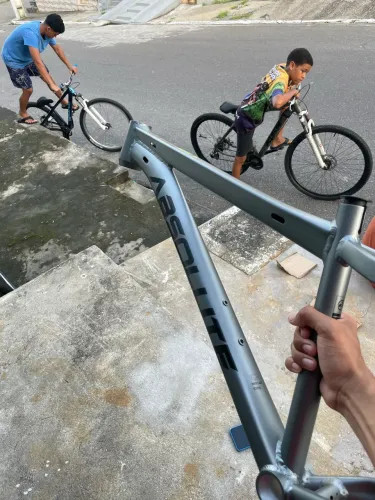 Quadro de bike Nero 5 T13,8. Novo e pronto pra montar!