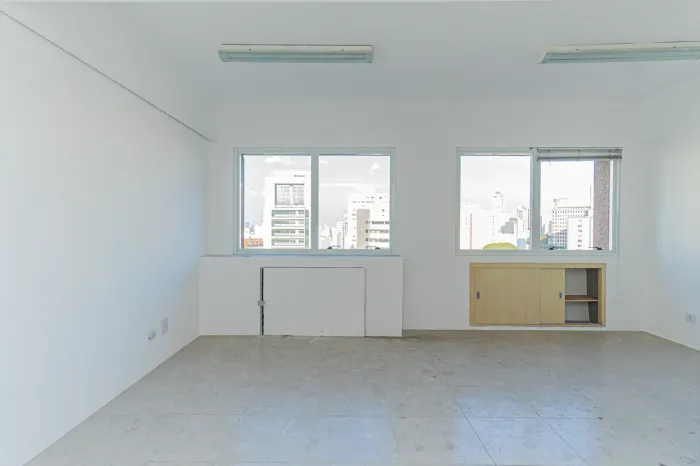 Imóvel para aluguel e venda tem 28 metros quadrados em Liberdade - São Paulo - SP