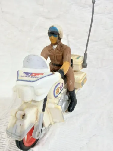Brinquedo antigo moto police Highway patrol 1500 !