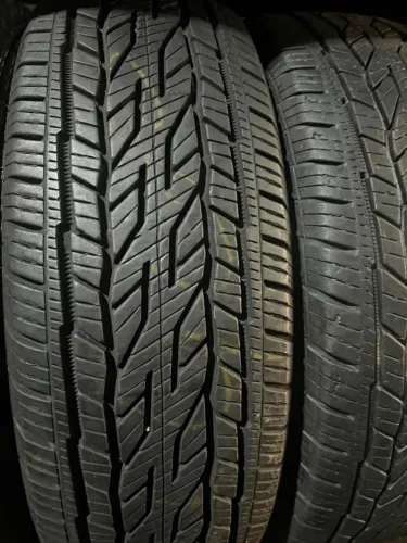  Pneu 215/65/16 Continental EX  95 % de vida 
