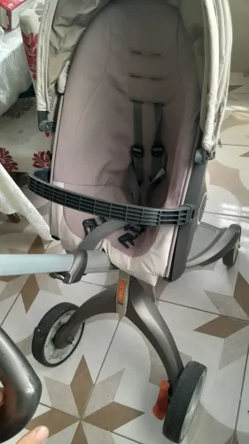 Carrinho  de bebê. Stokke