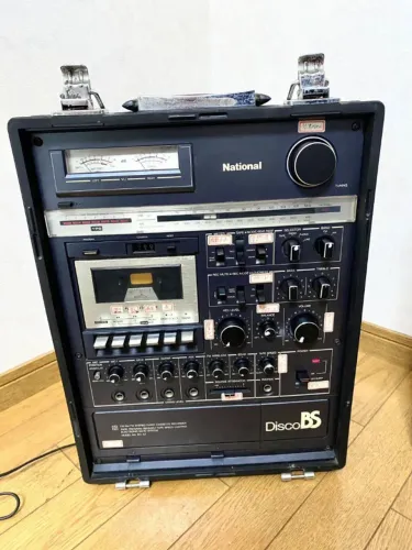 National RX-A2 FM AM Rádio Estéreo Gravador de Cassete Showa Rarissímo