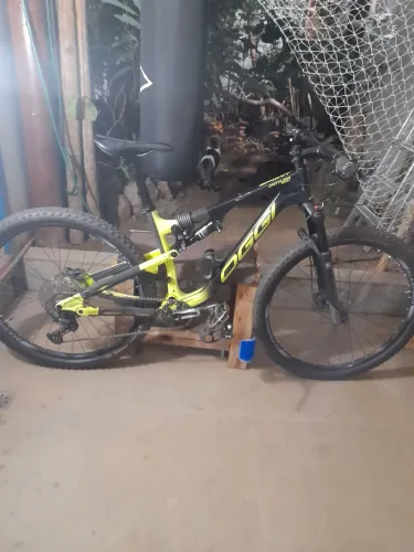 MTB full OGGI Cattura Sport carbono 17