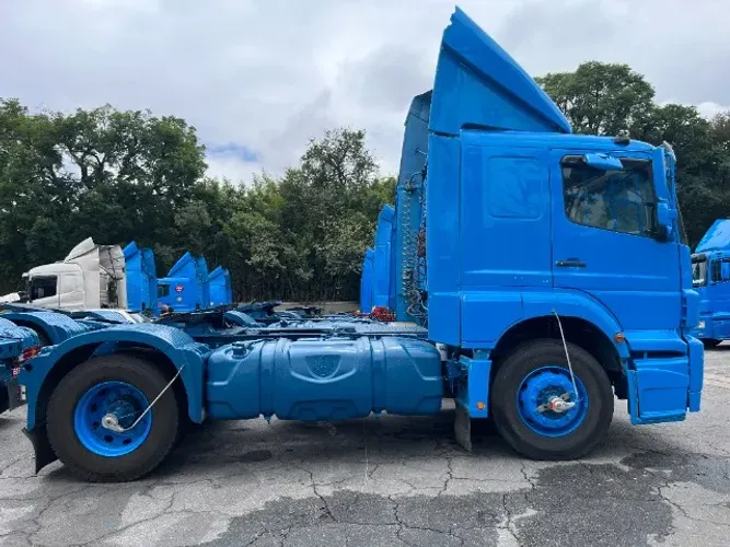 MERCEDES  BENZ AXOR  1933 S 2012