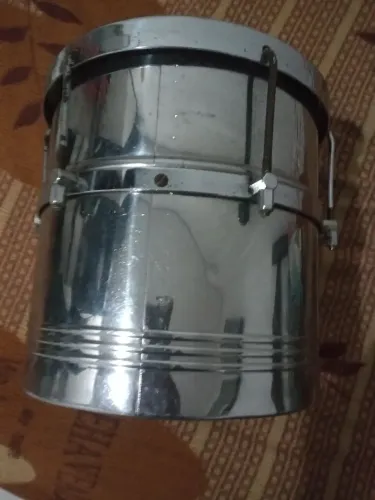 Vendo um repique de mão 