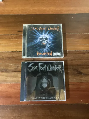 Six Feet Under - Lote c/ 2 CDS