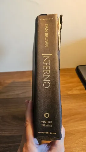 Livro inferno (em idioma espanhol) - Dan Brown - observação importante na descrição.