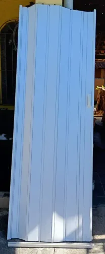 PORTA SANFONADA BRANCA: PVC