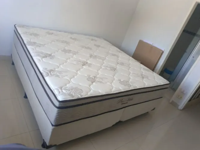 Colchão super king Ortobom com a base