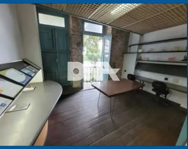 Apartamento : / Residencial / Glória