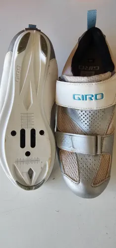 Sapatilha giro tamanho 39EU  37BR v no estado de Nova (speed)