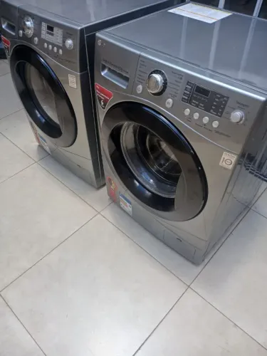 Duas Máquinas de Lavar LG - Semi-Novas