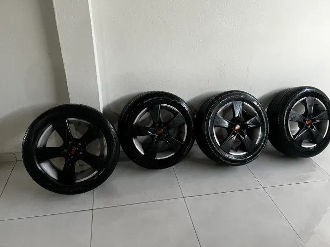 RODAS E PNEUS ARO 15 originais vw .furacão 5x100 (valor negociável)
