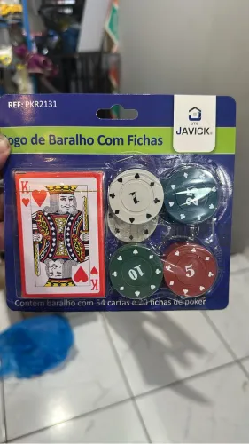 Jogo de ficha com um baralho de brinde
