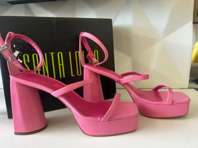 Sandália Plataforma Rosa Santa Lolla 39