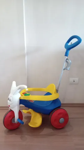 Triciclo Velotrol Infantil Bandeirante com Haste Empurrador Removível