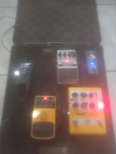 Set de pedais muito bom