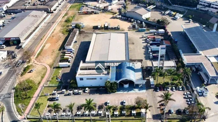 Centro Logístico com Amplo Terreno e Estrutura Completa  À 1 Minuto da Anhanguera  Jundiaí