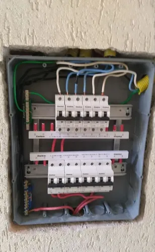 Eletricista - Residencial e Comercial com ou sem projeto elétrico.