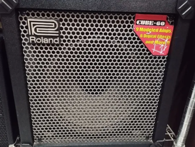 Cubo Roland Cube 60