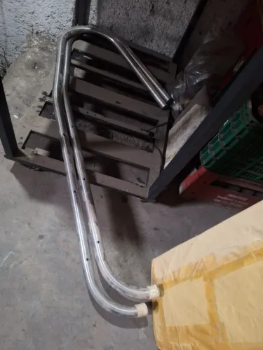 Par de Suportes para piscina.