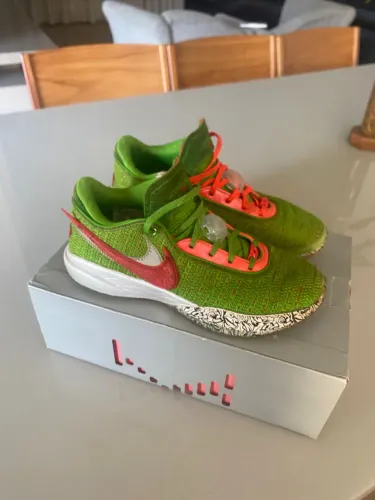 Lebron XX - Novo com caixa e cadarços lacrados