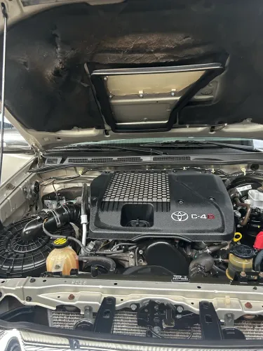 Toyota Hilux CD SRV D4-d 4X4 3.0 TDI Diesel AUT 2015