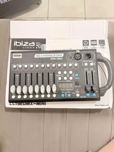 Mini Mesa DMX 192 Canais