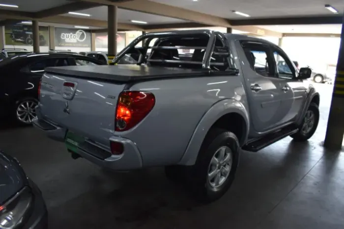 Mitsubishi L200 Triton HPE 3.5 CD V6 24V Flex Aut. 2013