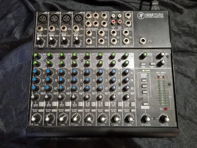 Mackie Vlz4 1202 - Mixer Mesa De Som Analógica 12 canais