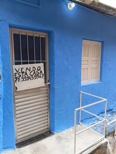 VENDO CASA TODA NO PISO E NO FORRO tel/zap *